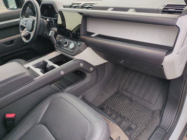 Used 2026 Land Rover Defender 110 X-Dynamic SE AWD/4WD image 19