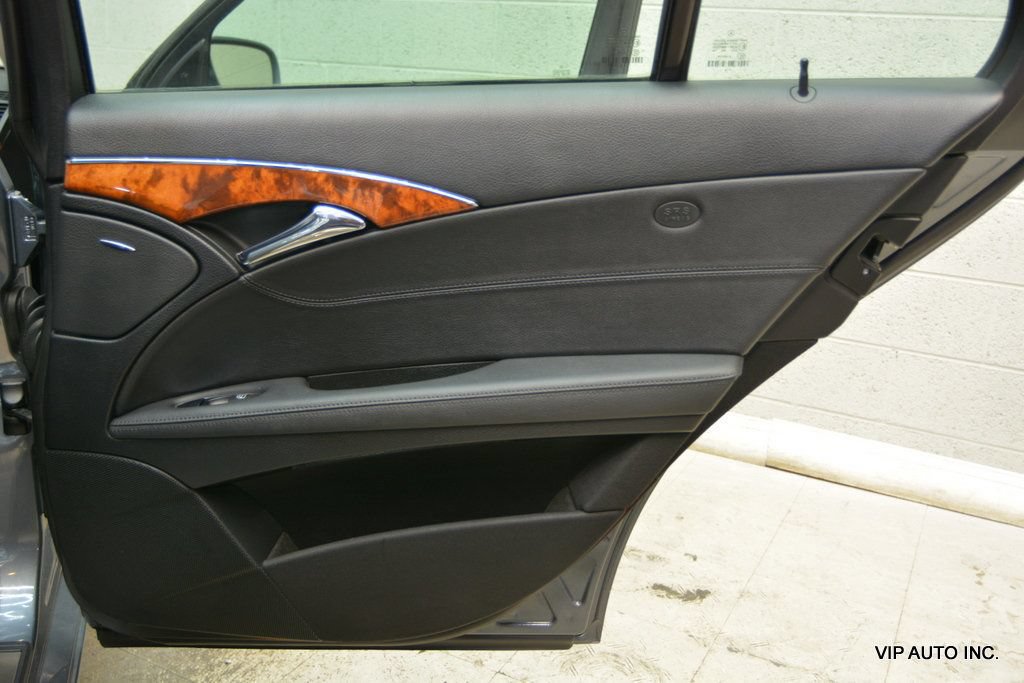 Used 2007 Mercedes-Benz E 350 4MATIC Sedan image 18