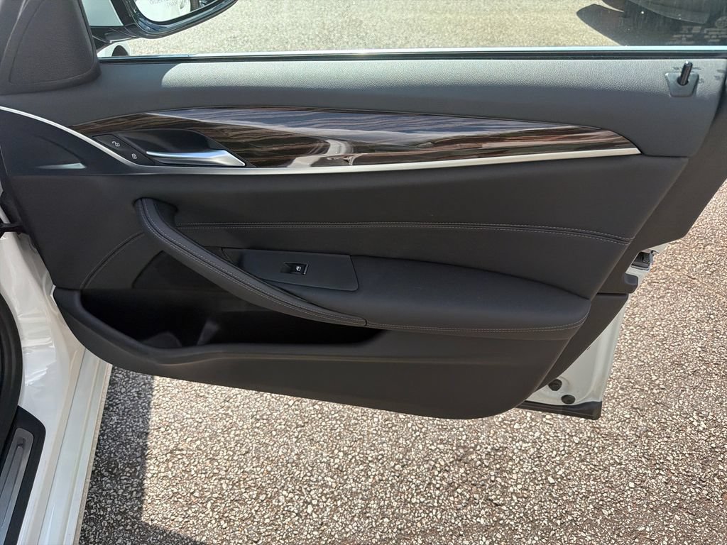 Used 2021 BMW 540i w/ Convenience Package RWD image 14