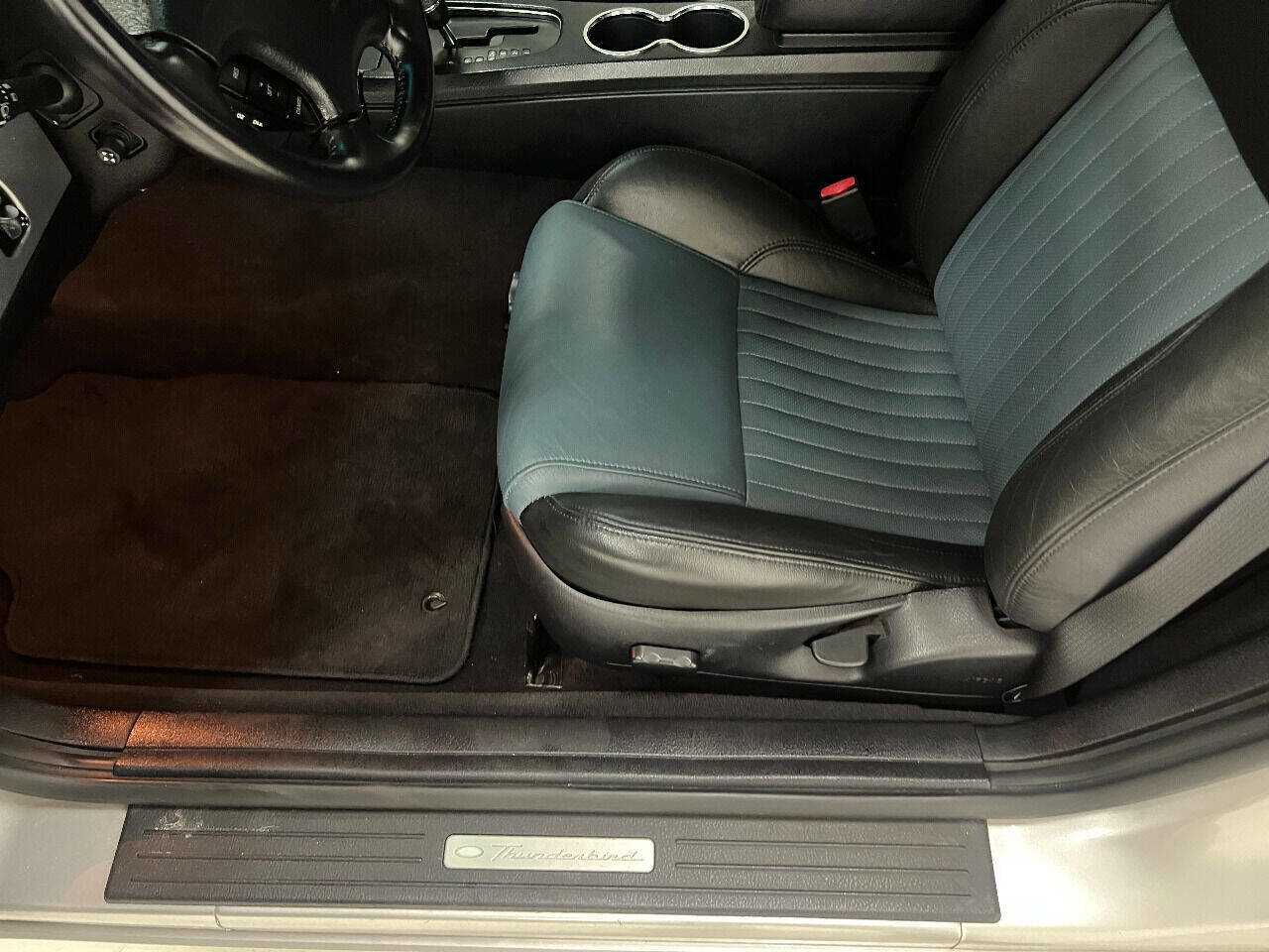 Used 2005 Ford Thunderbird Deluxe image 62