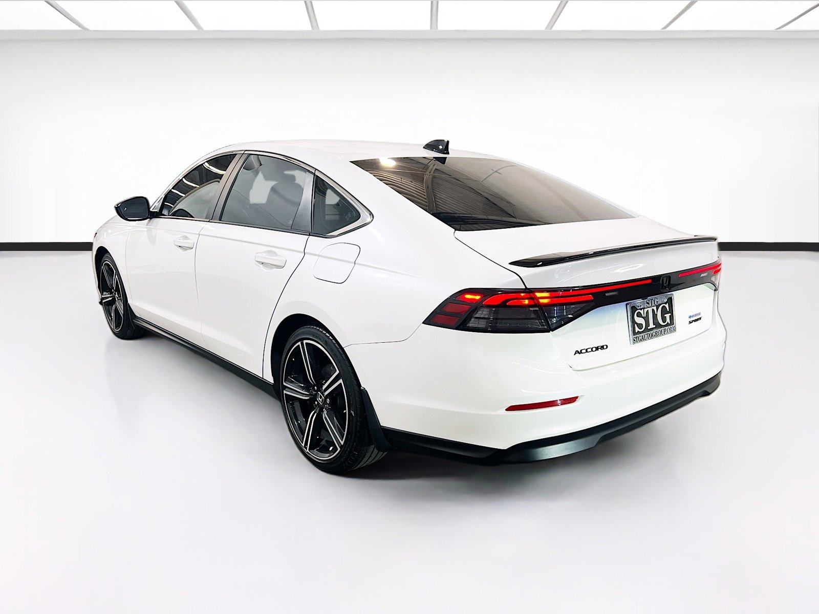 Used 2024 Honda Accord Sport image 6