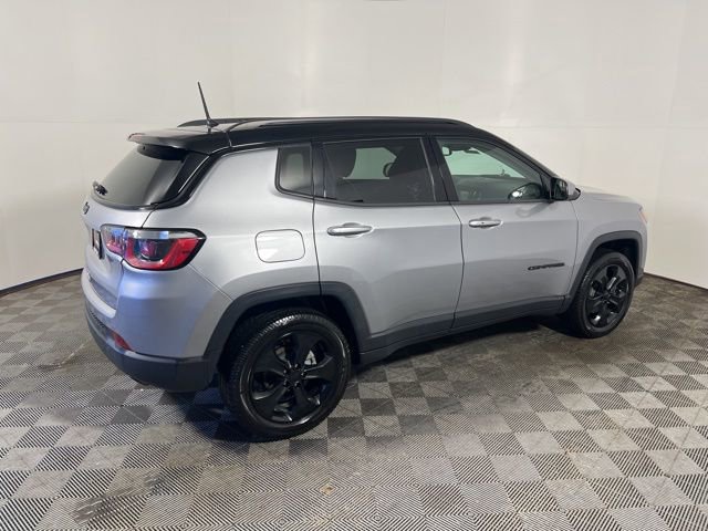 Certified 2018 Jeep Compass Latitude image 10