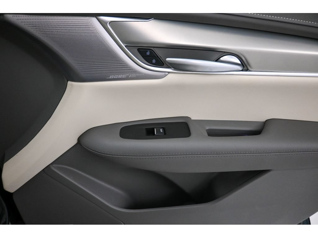 Certified 2025 Cadillac XT5 Premium Luxury AWD/4WD image 17