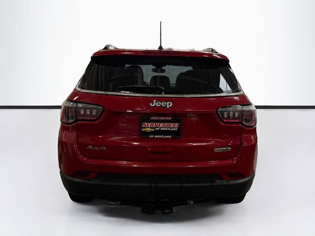 Used 2018 Jeep Compass Latitude w/ Cold Weather Group AWD/4WD image 7