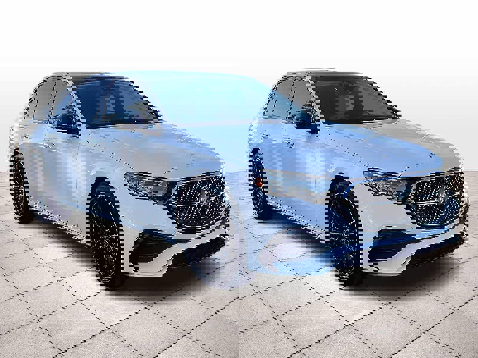 Used 2024 Mercedes-Benz E 450 4MATIC Sedan image 2