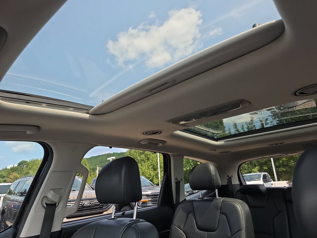 Used 2020 Kia Telluride SX w/ Towing Package FWD image 29