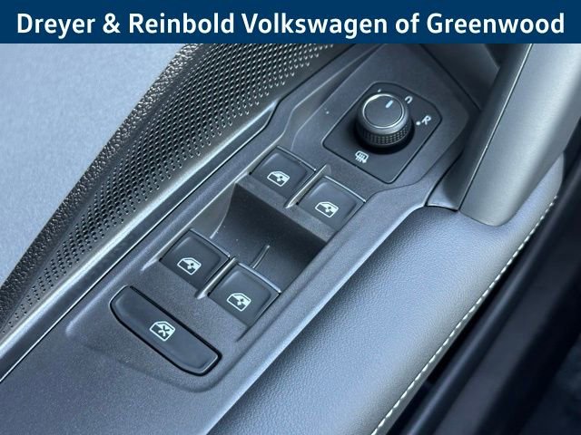 New 2026 Volkswagen Tiguan SE image 21