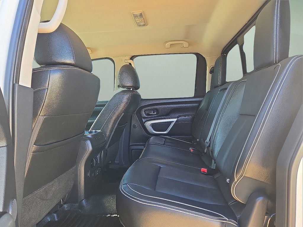 Used 2019 Nissan Titan PRO-4X w/ Pro-4x Convenience Package image 15