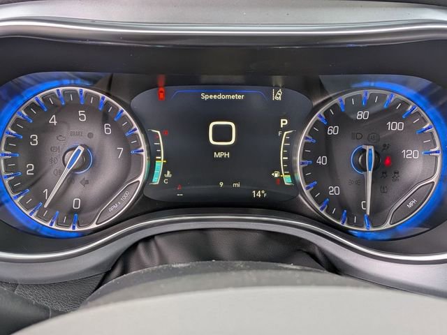 New 2026 Chrysler Pacifica Limited w/ Uconnect Theater Family Group image 17