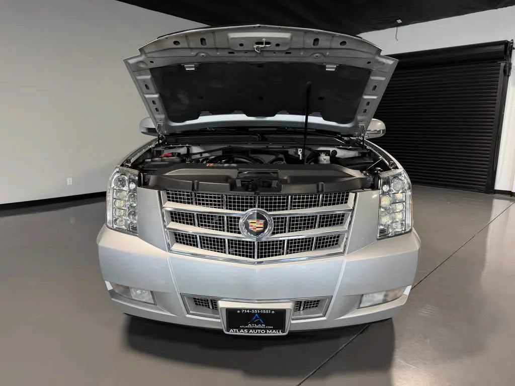 Used 2013 Cadillac Escalade ESV Platinum AWD/4WD image 7