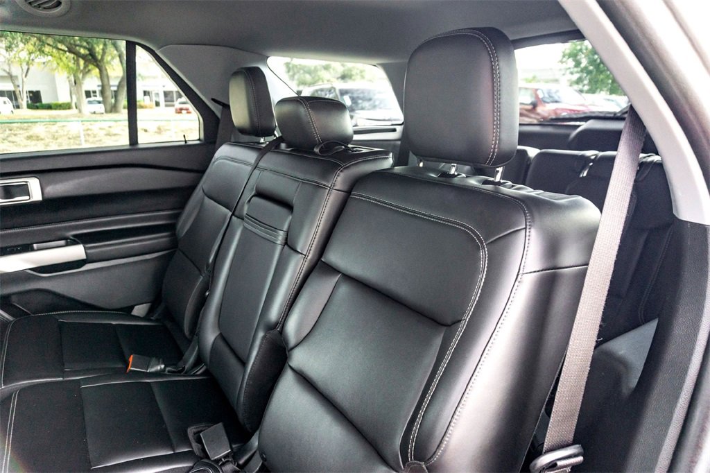 Used 2024 Ford Explorer XLT w/ Equipment Group 202A image 27