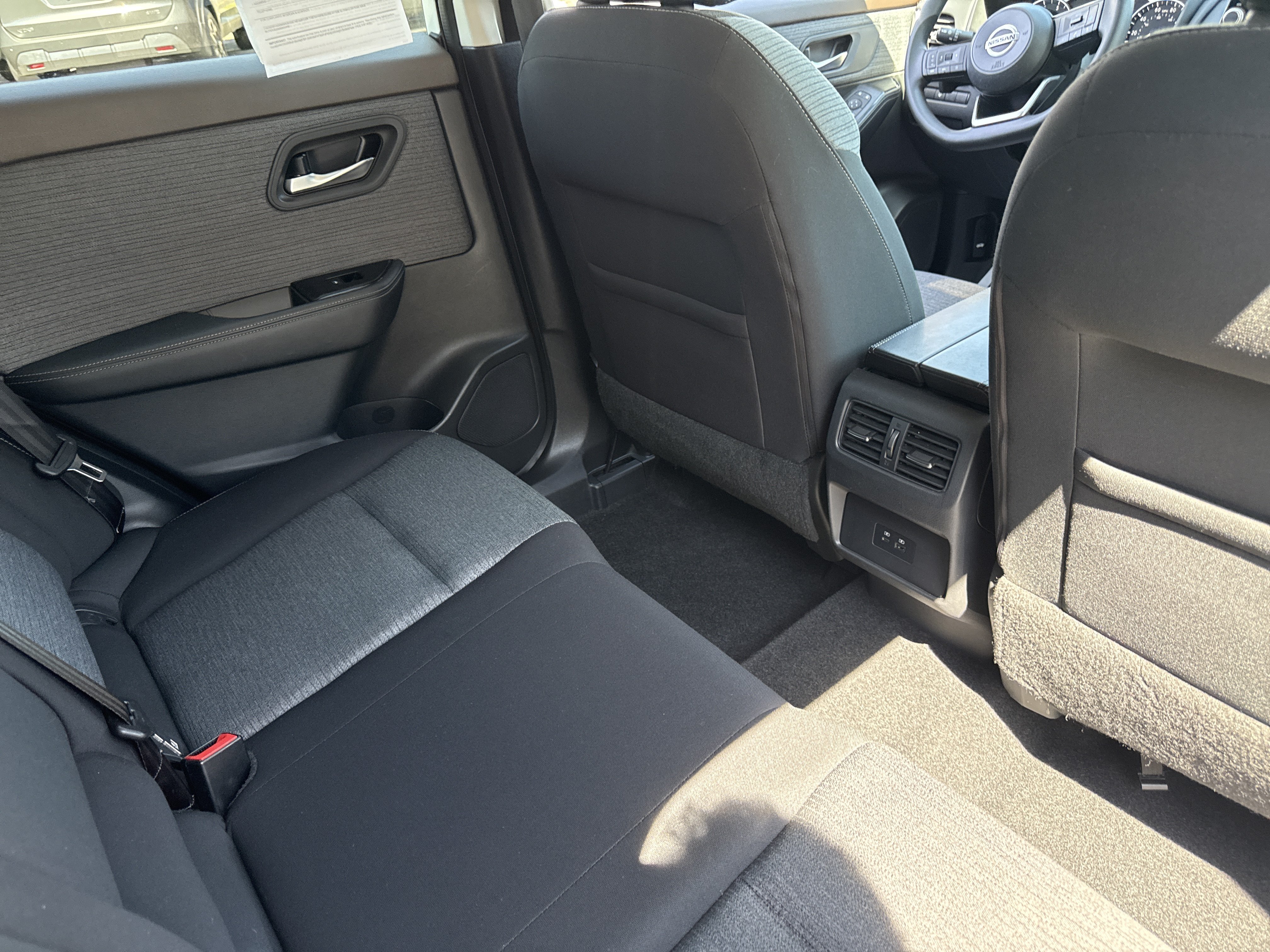 Used 2021 Nissan Rogue SV AWD/4WD image 15