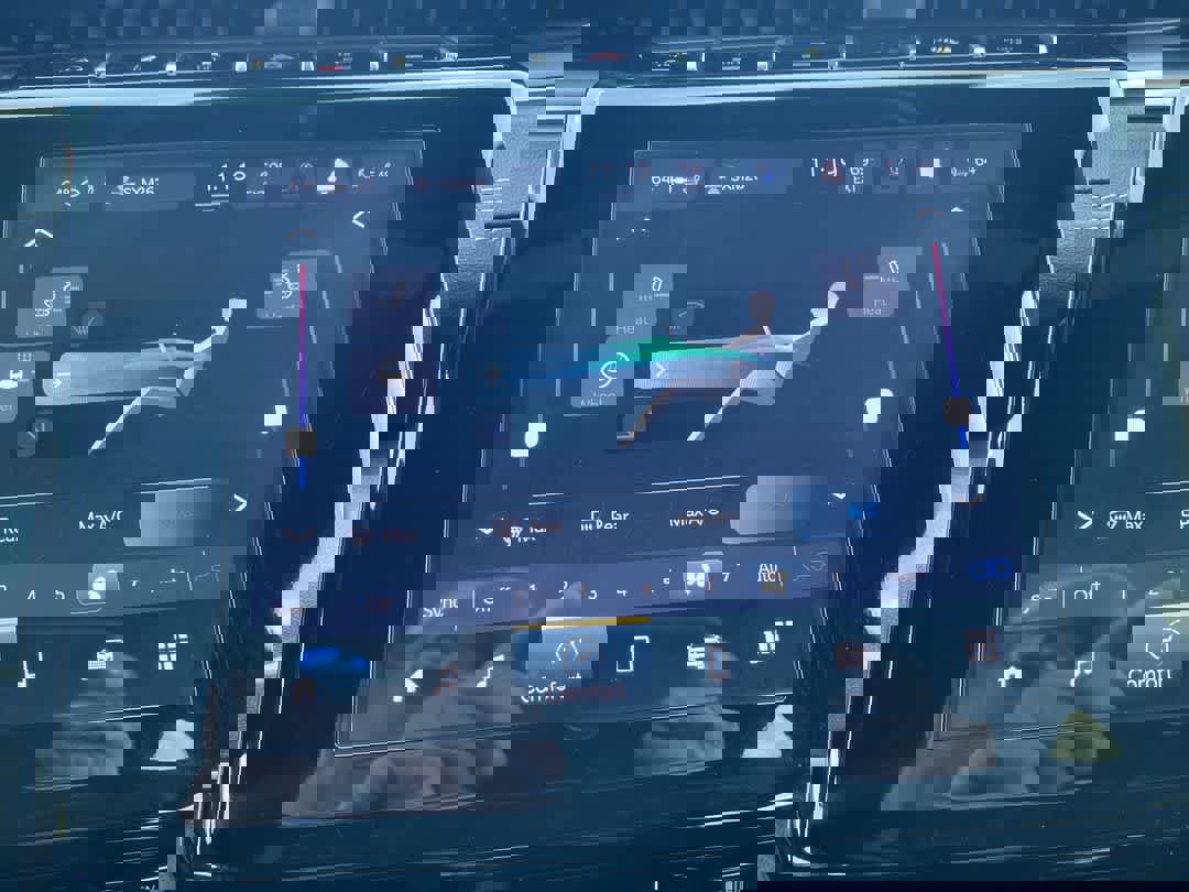 Used 2023 Jeep Grand Cherokee Altitude image 18