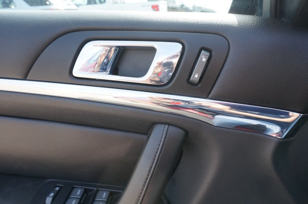 Used 2009 Lincoln MKS FWD image 17