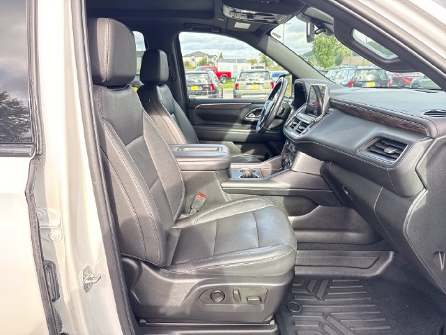 Used 2022 Chevrolet Tahoe Z71 w/ Luxury Package AWD/4WD image 10