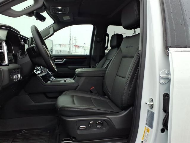 Used 2025 GMC Sierra 3500 Denali w/ Denali Reserve Package AWD/4WD image 12
