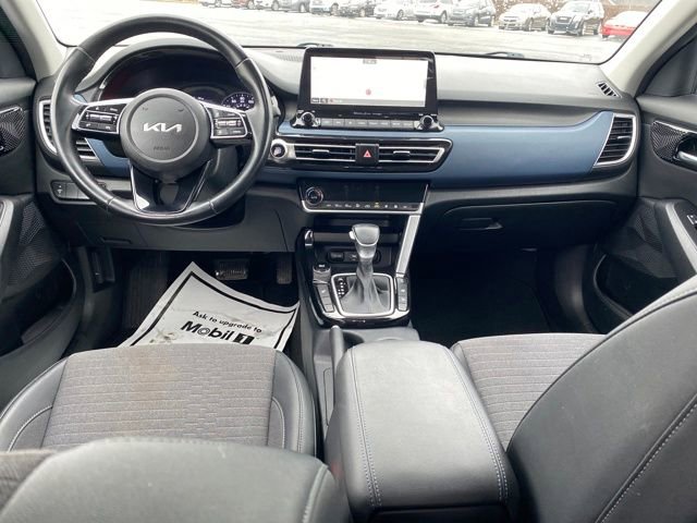 Used 2023 Kia Seltos S w/ Navigation Package image 5