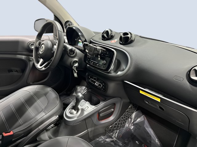 Used 2018 smart fortwo electric drive RWD image 12