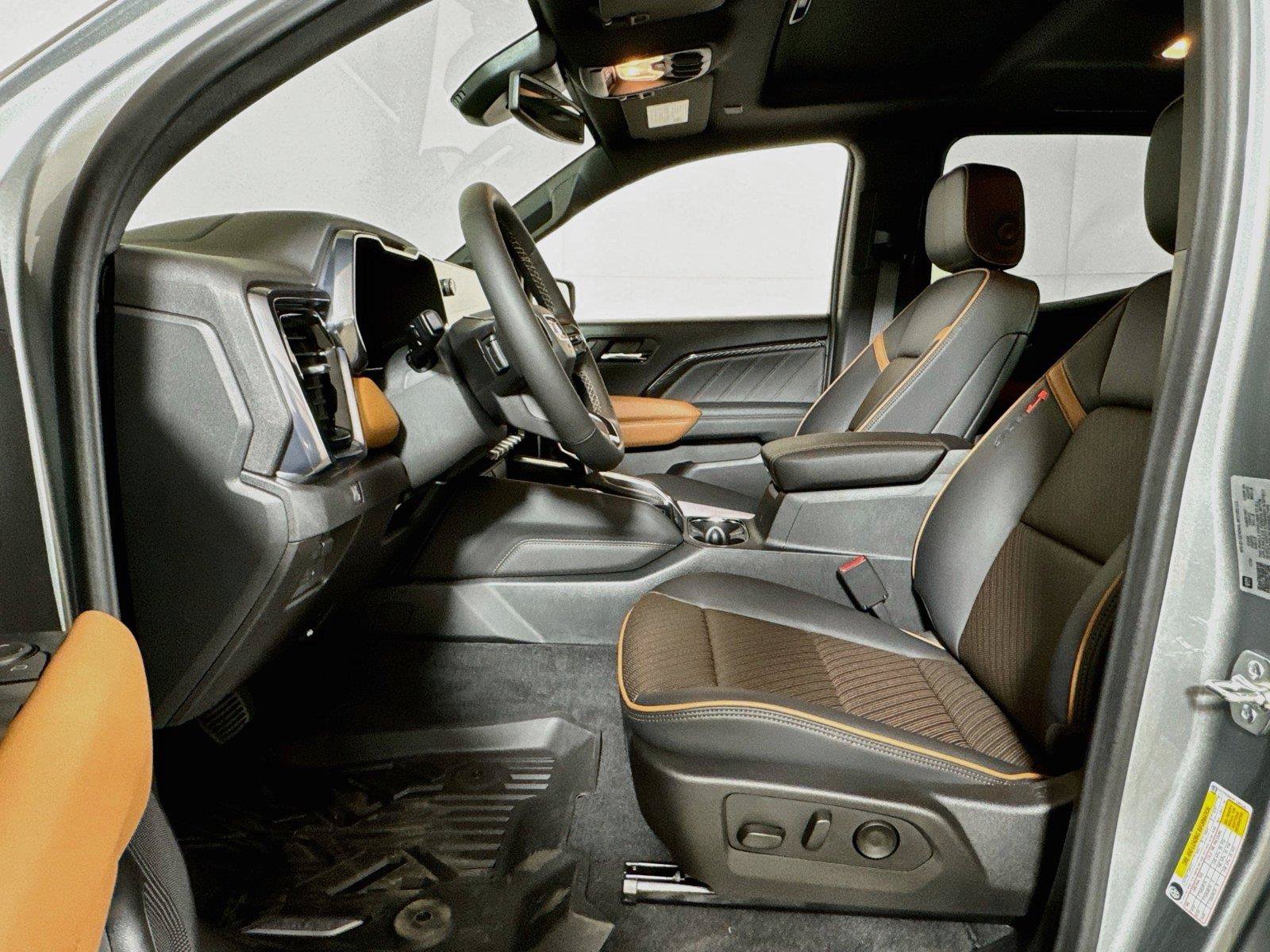 New 2026 GMC Canyon AT4 w/ Technology Plus Package AWD/4WD image 12