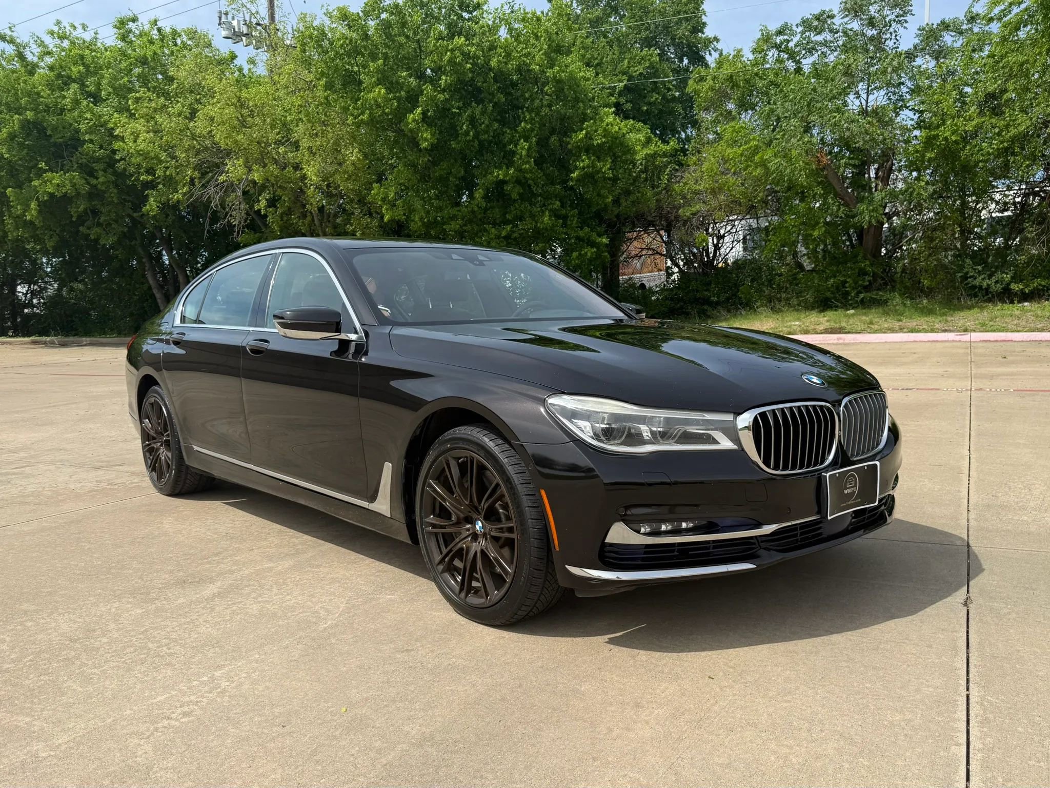 Used 2016 BMW 750i xDrive AWD/4WD image 7