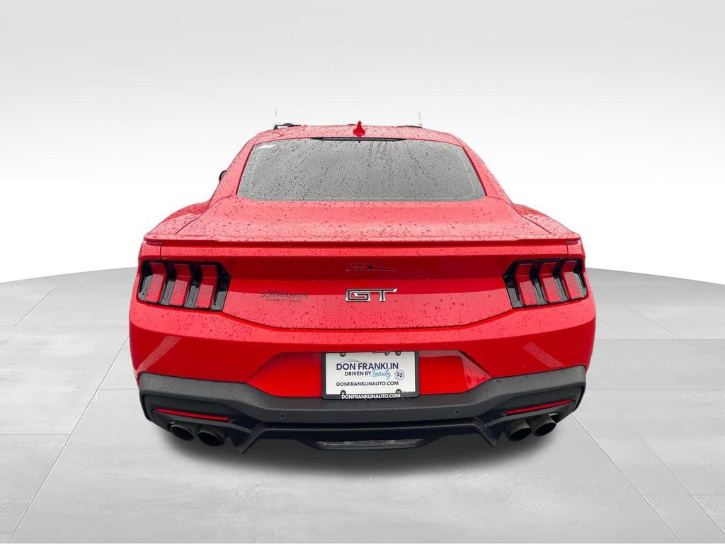 Used 2025 Ford Mustang GT Premium RWD image 4