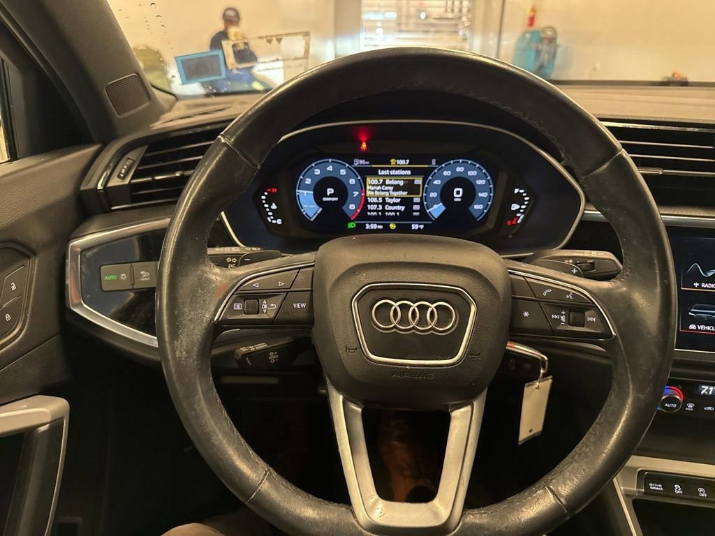 Used 2023 Audi Q3 2.0T Premium image 23