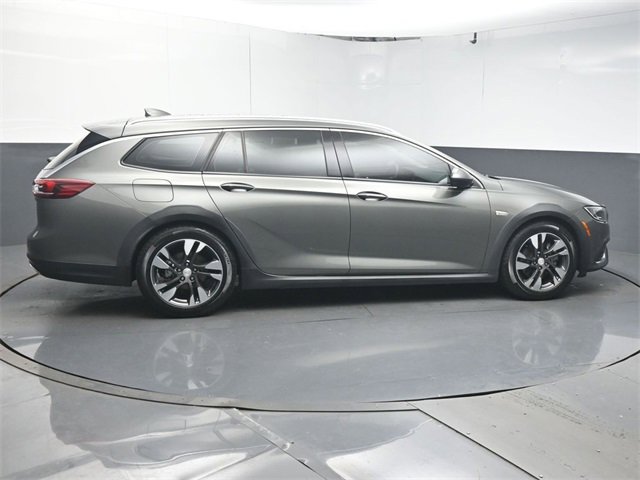 Used 2018 Buick Regal Essence w/ Driver Confidence Package #1 image 8