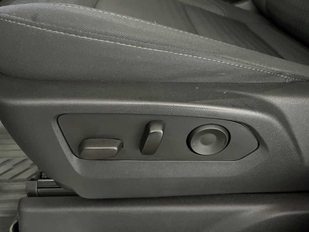 Used 2023 Chevrolet Silverado 1500 LT image 19