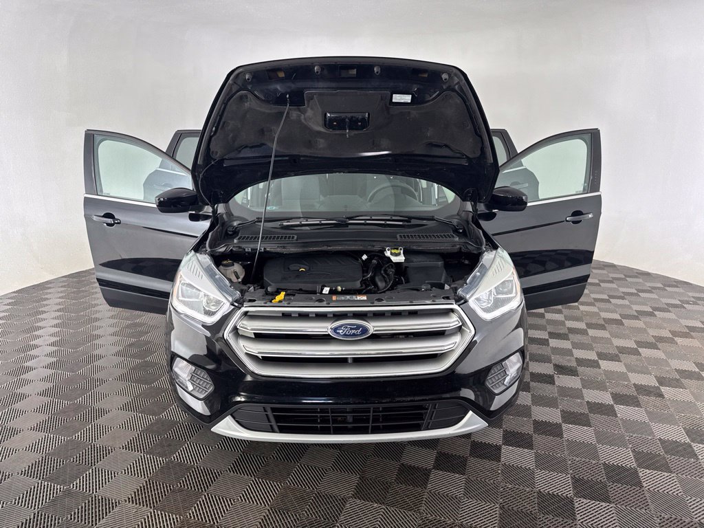 Used 2017 Ford Escape SE w/ Equipment Group 201A FWD image 12