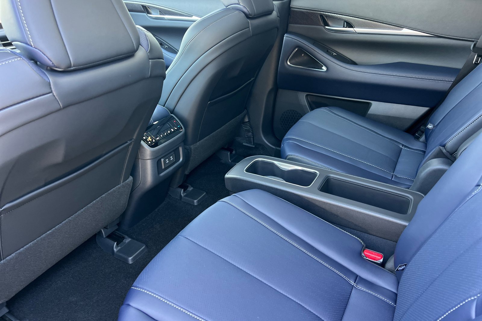 New 2026 INFINITI QX60 Sport w/ Dark Cargo Package image 12