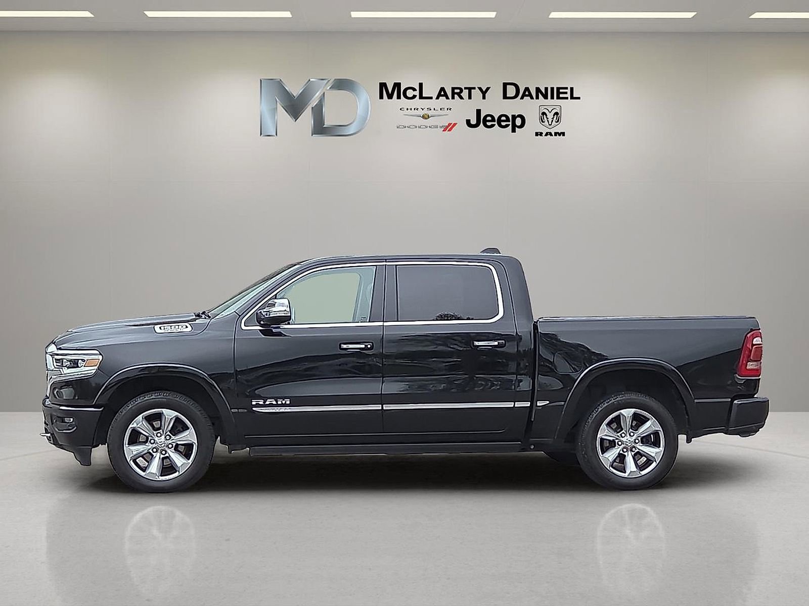 Used 2020 RAM 1500 Limited w/ Advanced Safety Group image 3