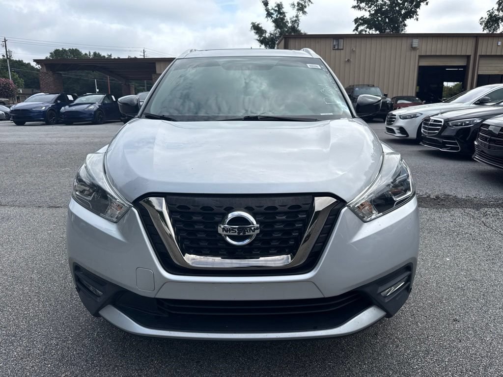 Used 2019 Nissan Kicks SR w/ SR Premium Package FWD image 3