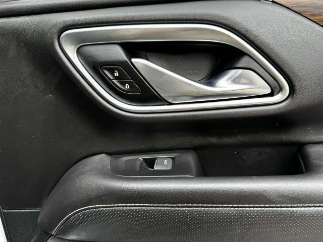 Used 2021 Chevrolet Suburban Premier w/ Premium Package image 52