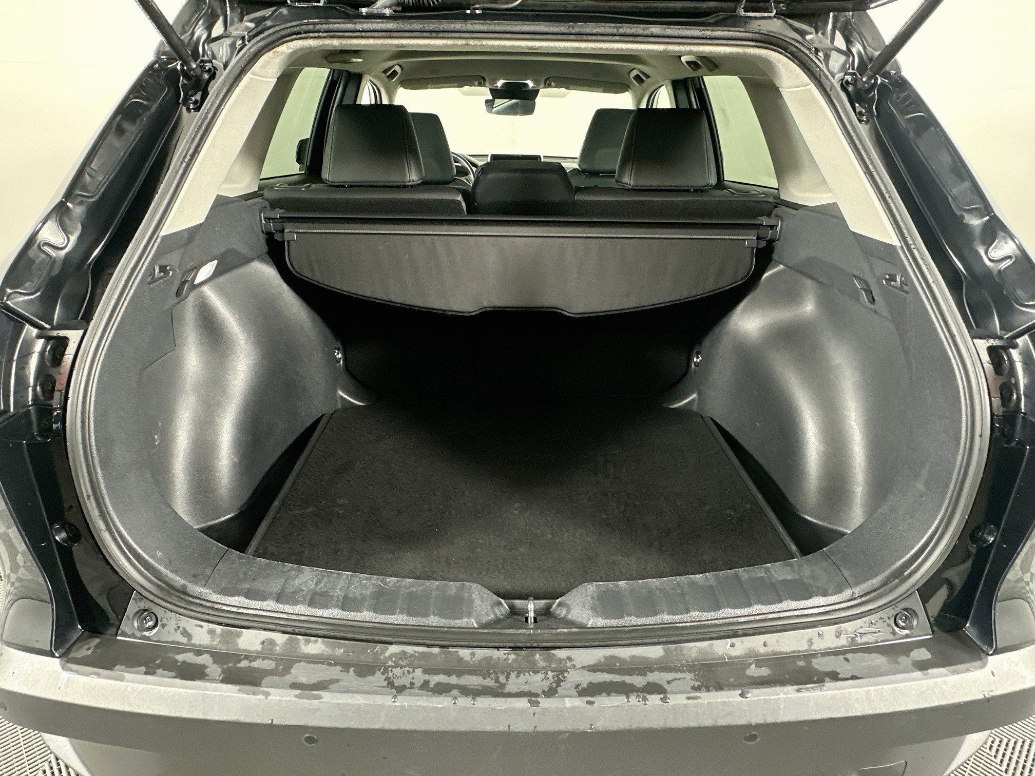 Used 2025 Toyota Corolla Cross XLE FWD image 29
