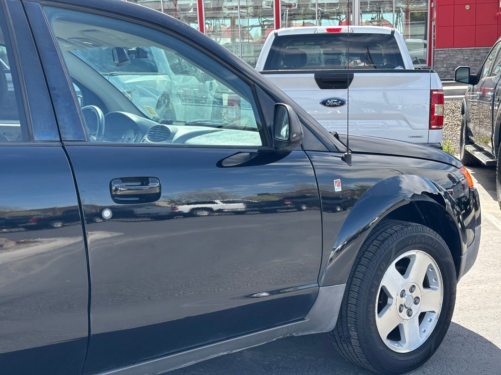 Used 2004 Saturn Vue AWD V6 image 3