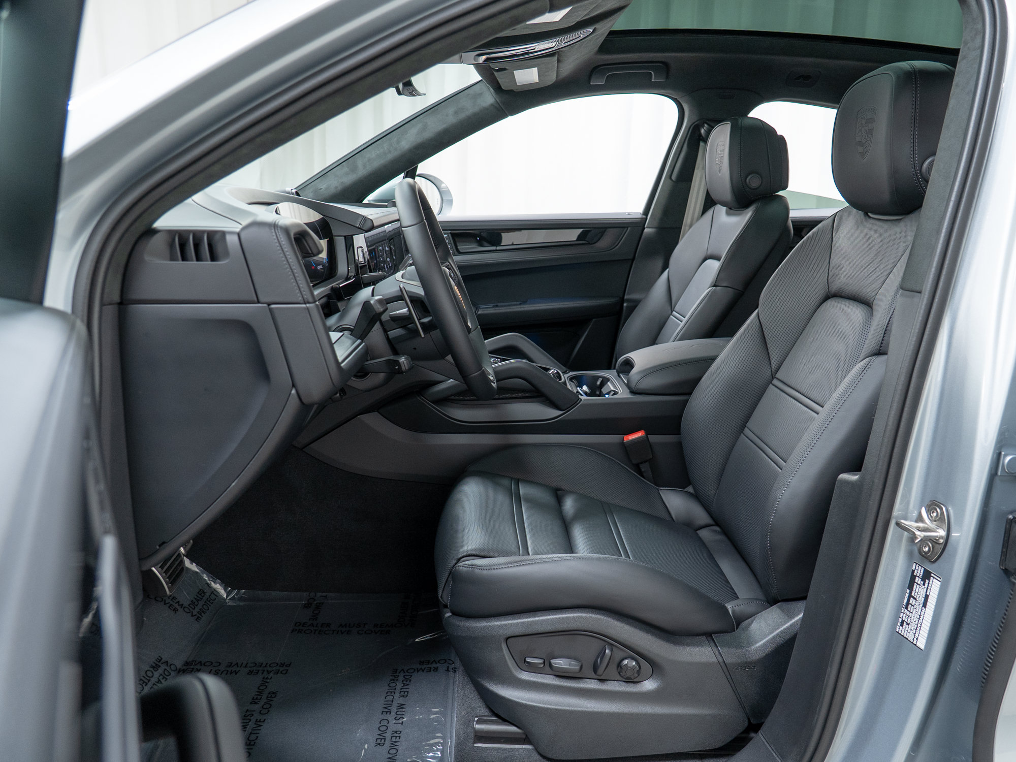 New 2026 Porsche Cayenne GTS AWD/4WD image 17