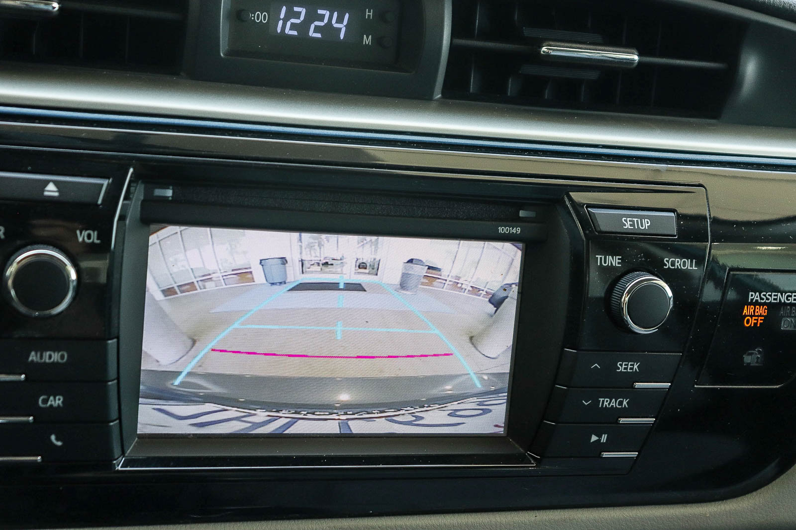Used 2015 Toyota Corolla LE FWD image 28