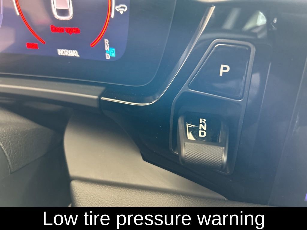 Used 2025 Porsche Macan Electric image 8