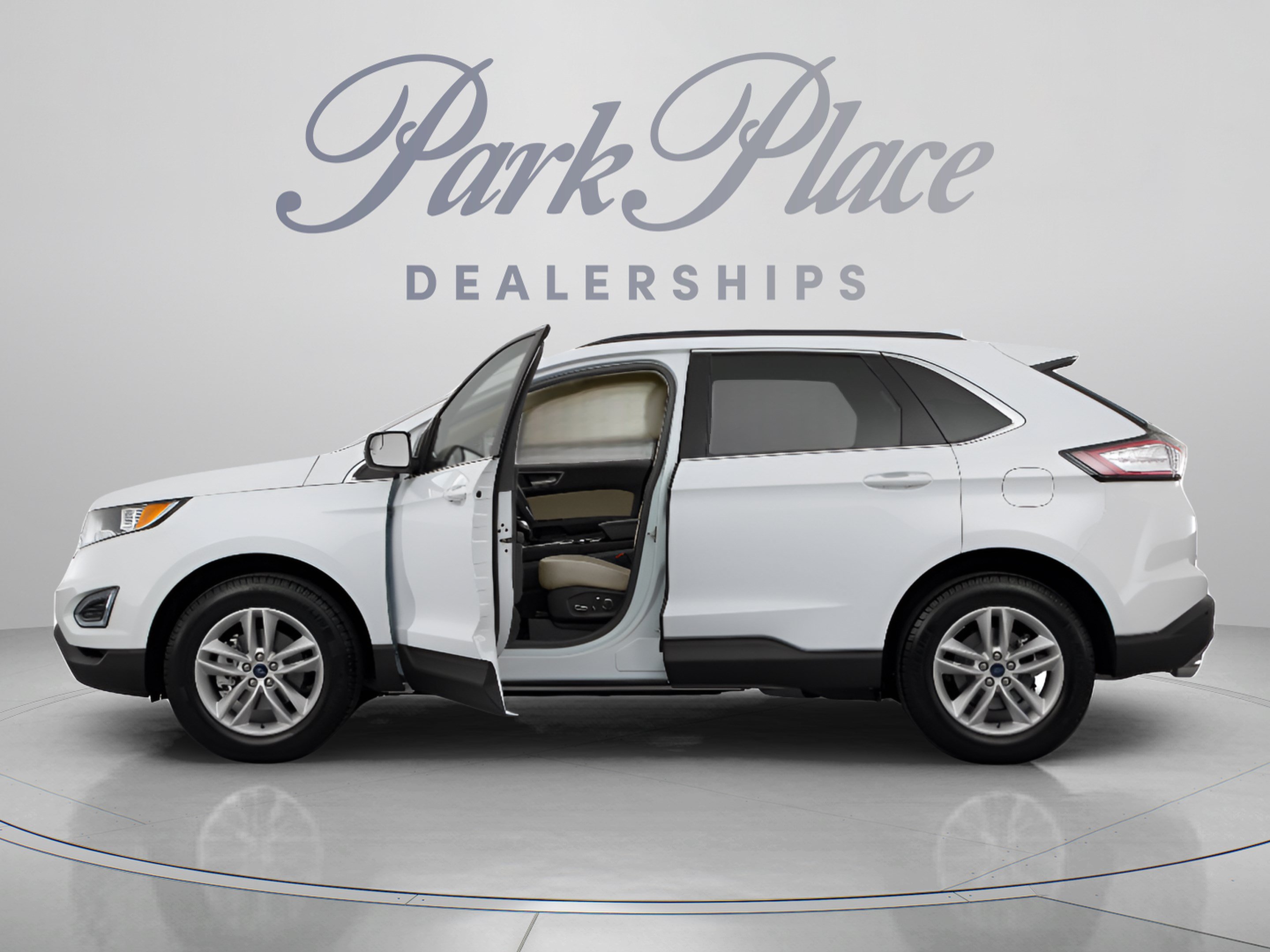 Used 2015 Ford Edge SEL w/ Equipment Group 201A FWD image 2