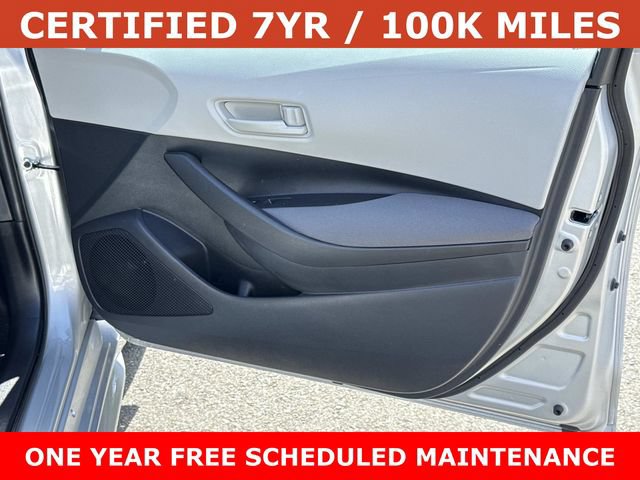 Used 2025 Toyota Corolla LE FWD image 8