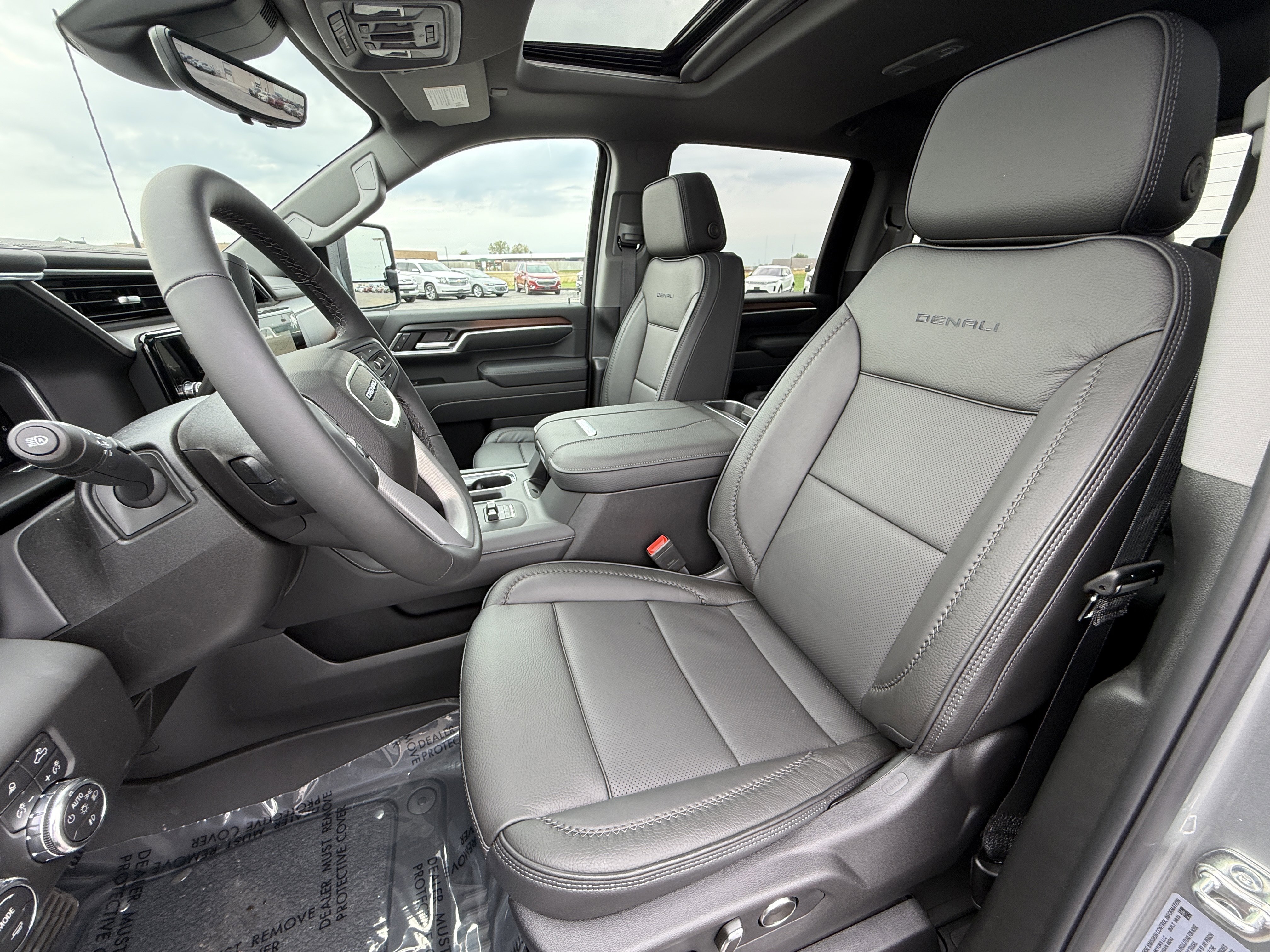 New 2026 GMC Sierra 2500 Denali w/ Denali Reserve Package image 12