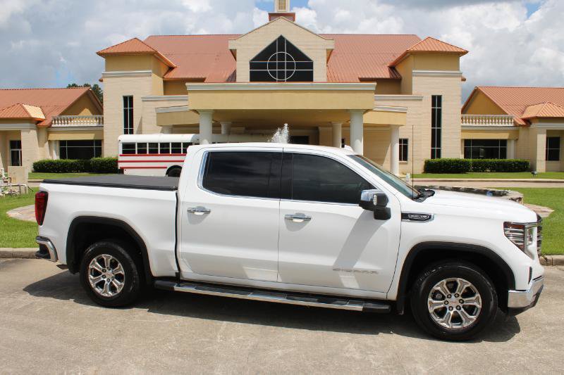 Used 2023 GMC Sierra 1500 SLT RWD image 2