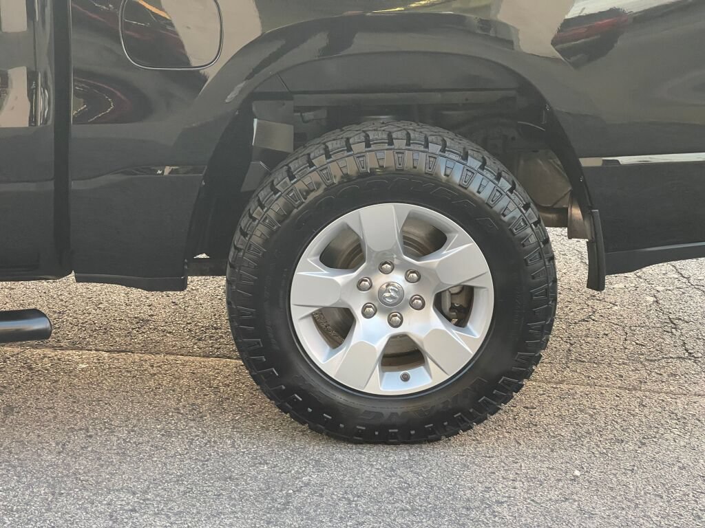 Used 2020 RAM 1500 Big Horn AWD/4WD image 36