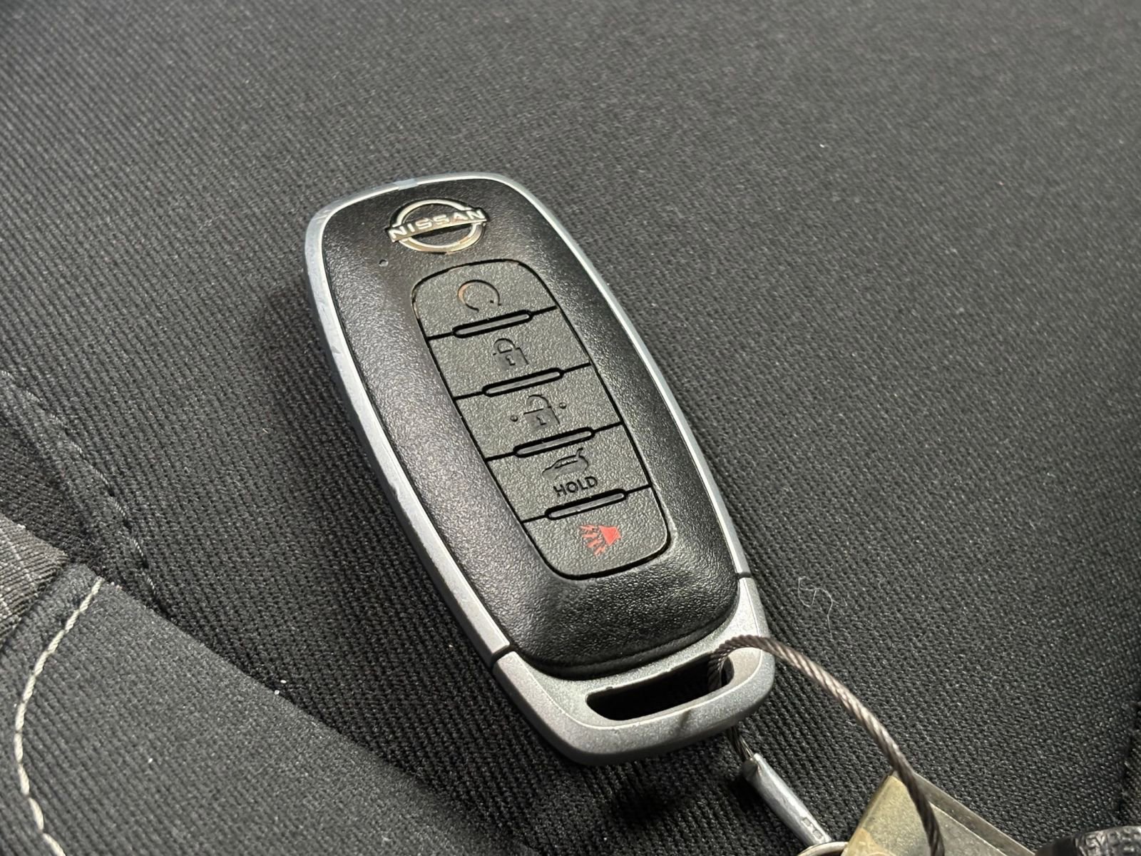 Used 2025 Nissan Pathfinder SV FWD image 27