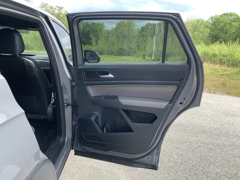 Used 2021 Volkswagen Atlas Cross Sport SE image 22