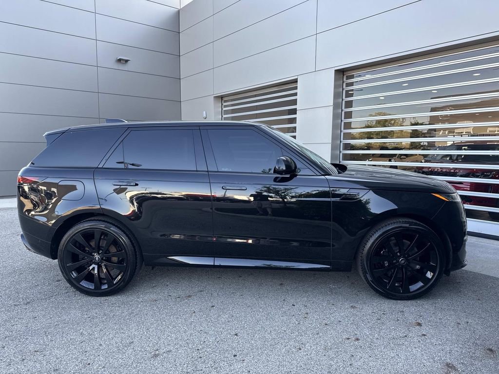 Certified 2024 Land Rover Range Rover Sport Dynamic SE AWD/4WD image 7