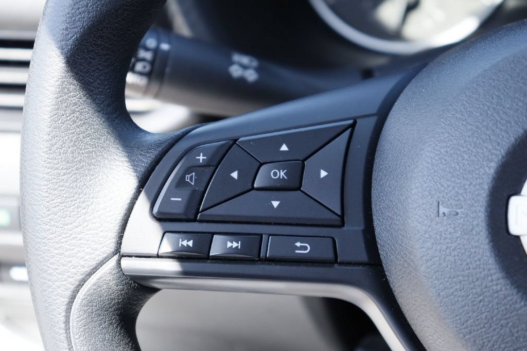 Used 2025 Nissan Sentra S FWD image 7