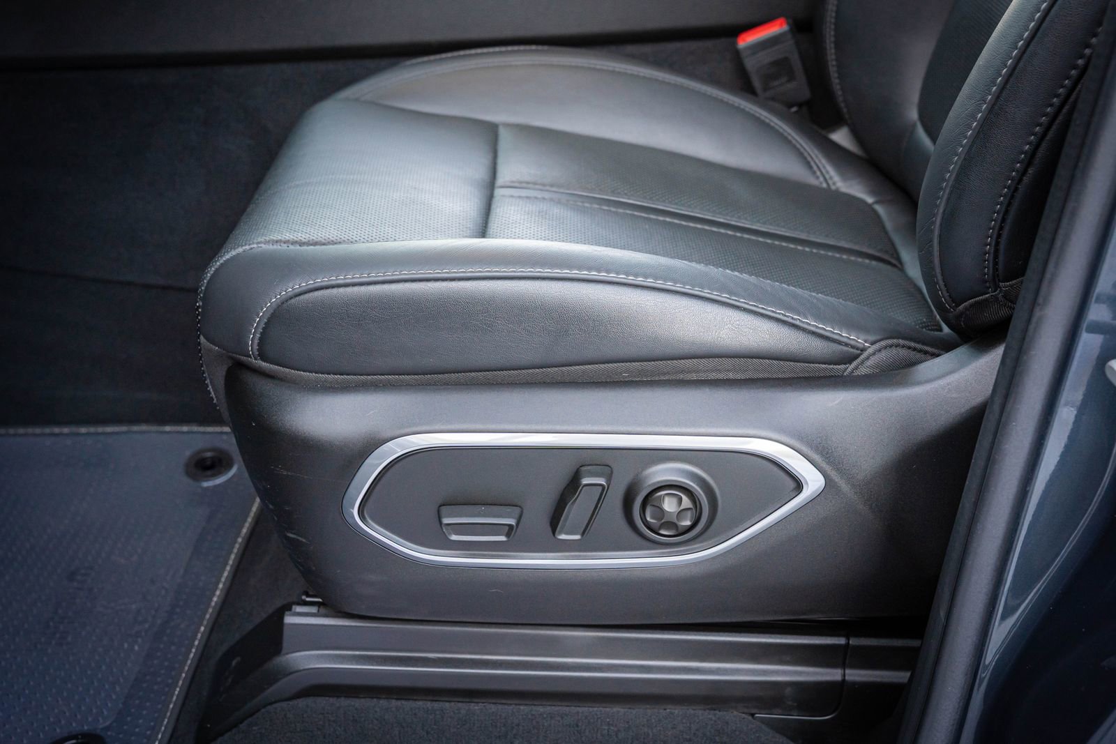 Used 2023 Jeep Wagoneer Series II image 12