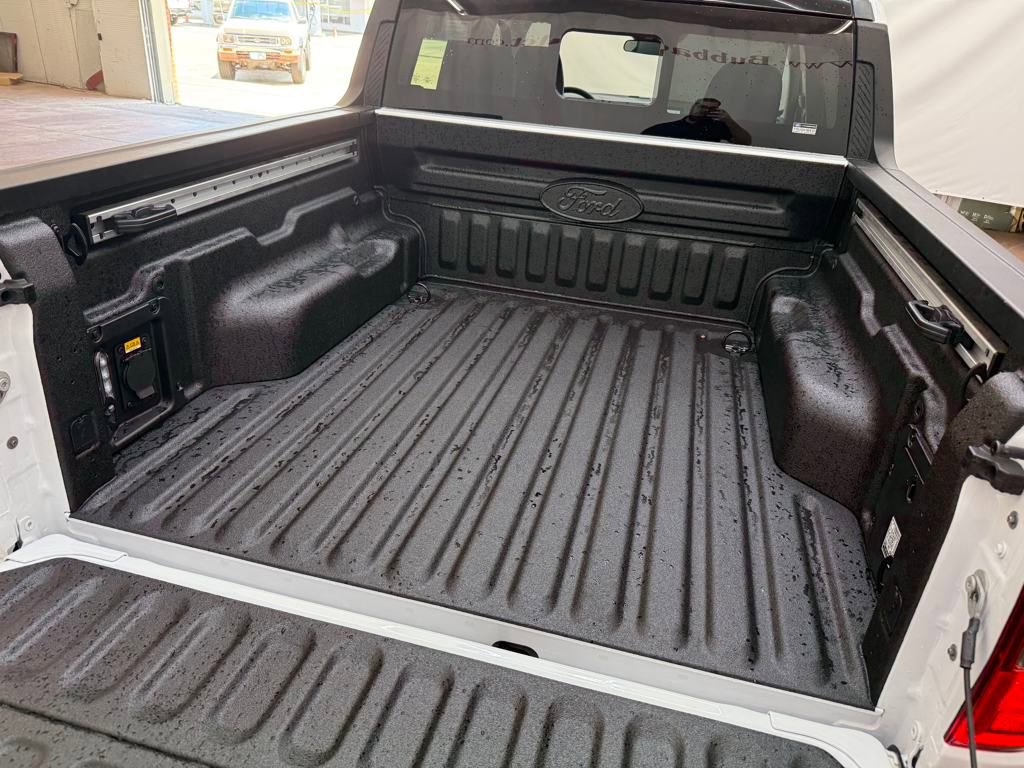 New 2025 Ford Maverick Lobo image 19