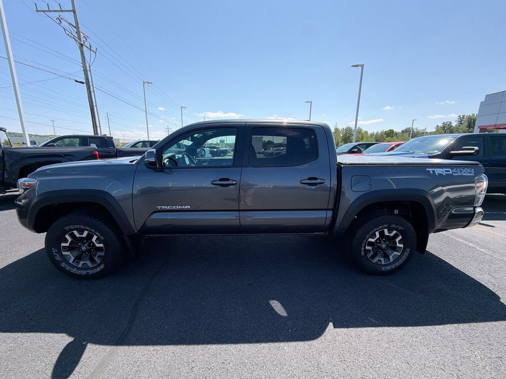 Used 2021 Toyota Tacoma TRD Off-Road AWD/4WD image 5